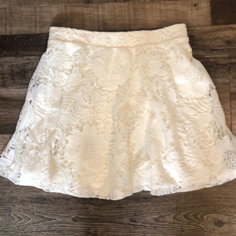 Juniors XS lace skirt